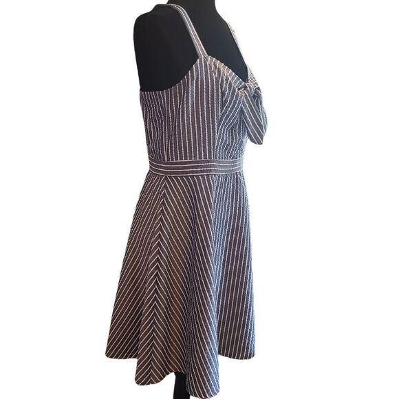 ROZ & ALI Sundress Blue and White Seersucker Sz 10 - Picture 10 of 13